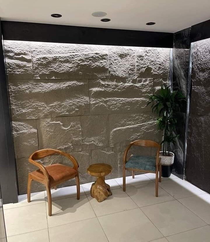 Placa tipo piedra instalada